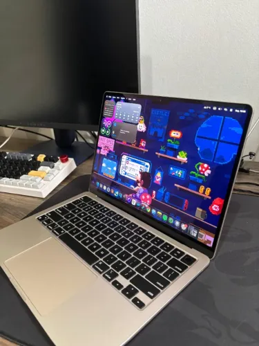 MacBook Air M2 Starlight - 8GB RAM / 256GB SSD - Apple M2