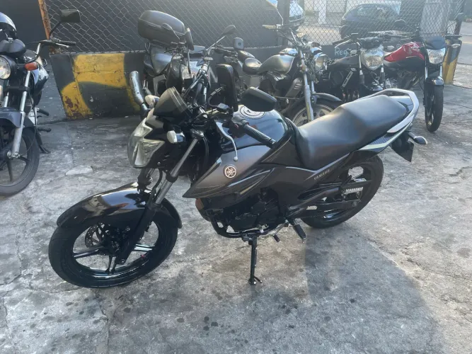 Yamaha Fazer 250 - 2017 - Preta - Impecável- licenciamento 2027