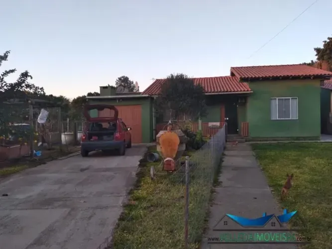 Velleda oferece belo sítio com excelente casa em condomínio fechado em Águas Claras