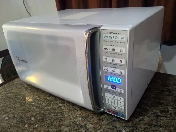 Microondas Eletrolux 34 lts