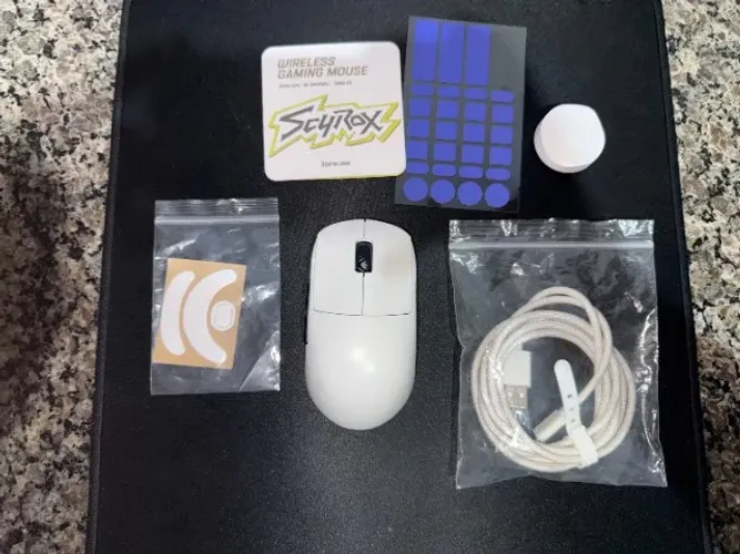 Mouse Gamer Sem Fio Scyrox V8 36 gramass