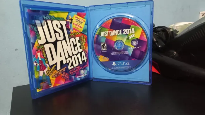 JUST DANCE 2014 funciona perfeitamente, todos os manuais