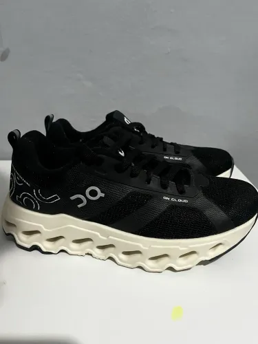 Tênis on cloud