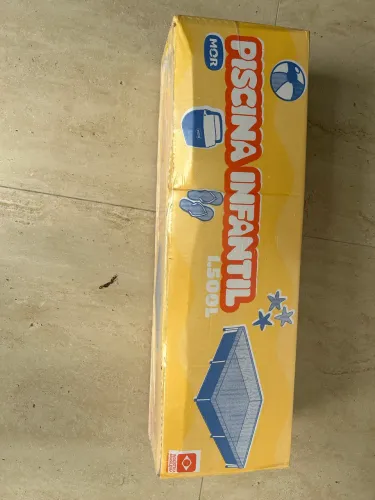 Piscina infantil nova. Na caixa
