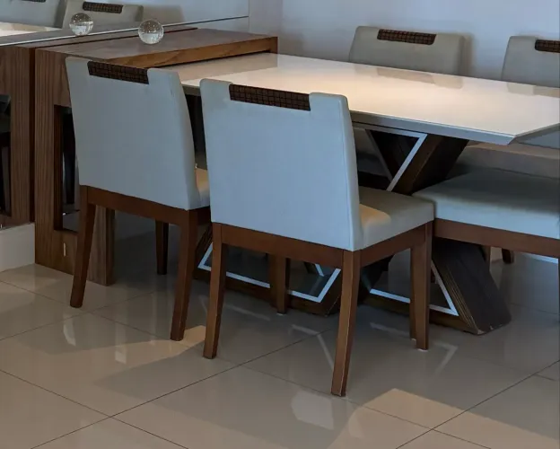 Mesa com cadeiras 