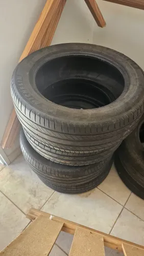 Jogo de 4 Pneus 205/55 R16 - 2 Michelin + 2 Pirelli Cinturato P7