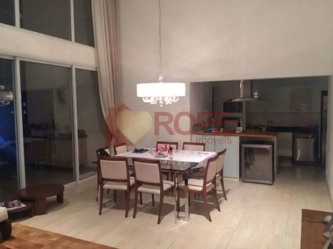 Apartamento Garden com 3 suítes e 275 m² - Campo Belo (SP)
