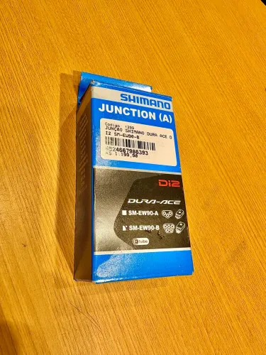Junção Shimano Di2 SM-EW90B