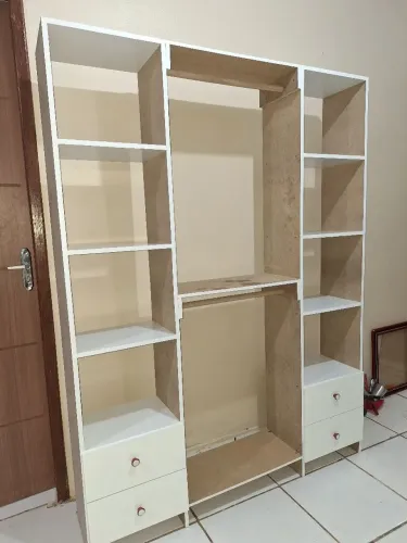 Closet / Guarda-Roupa MDF - Poucos meses de uso