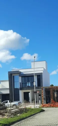 Casa com 3 suites, Condomínio club no bairro Delta Ville em Biguaçu SC