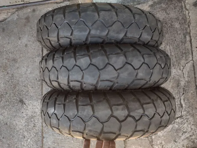 Pneu traseiro 170/60-17 Michelin Riscado bom de borracha