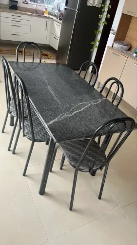 Conjunto Mesa com 6 cadeiras
