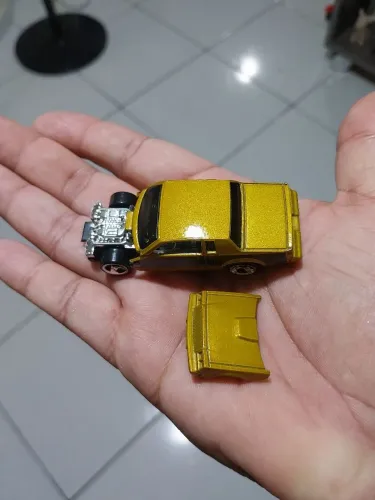 Hot Wheels Buick Grand National (Série Engine Revealers) capô removível