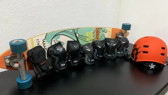 Kit Longboard Completo + Proteção Fila + Capacete Oxelo - Ótimo Estado!