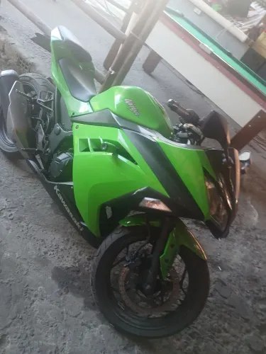 kawasaki ninja 300