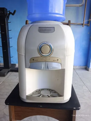   gelaÁgua de bancada esmaltec