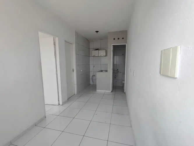 Flet com dois quarto , sala ,cozinha , banheiro e varanda