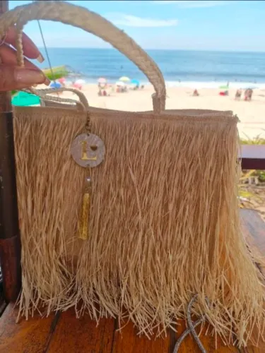 Vendo Bolsa de palha de Buriti original... Um luxoooo!!!!