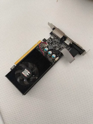 Placa de vídeo 1gb gt210 64bit