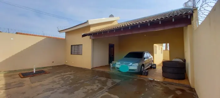 Ótima casa a venda 
