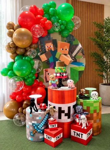 Decoração tema Minecraft e balões