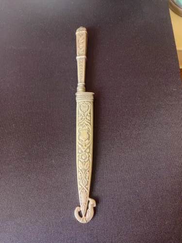 Punhal em prata antigo