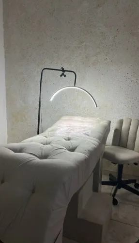 Vendo essa linda Mac luxo lash designer ,comprei tem 1 mês