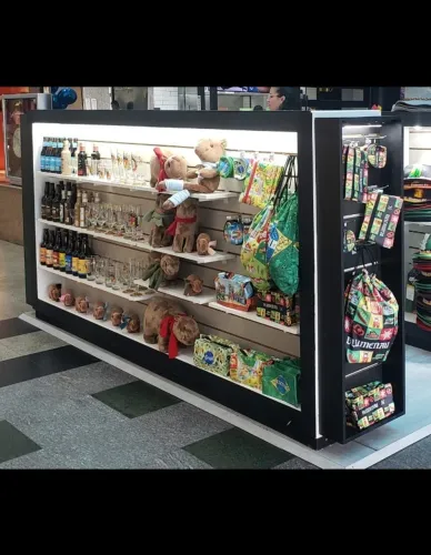 Vendo prateleiras para loja