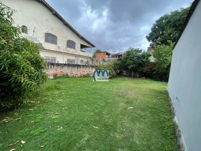 Terreno à venda, 360m²