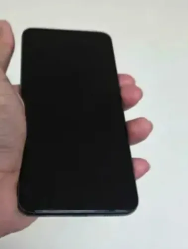 Celular Samsung s22 com listra de várias cores