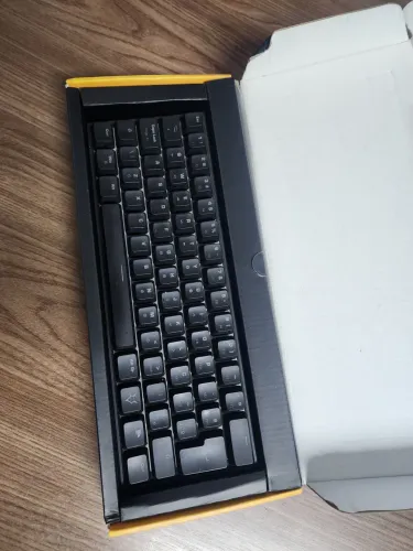 Teclado Mecânico Gamer 60% RGB - Husky Blizzard