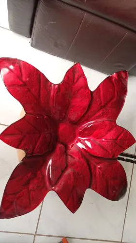 Fruteira de vidro vermelha decorativa - R$ 100