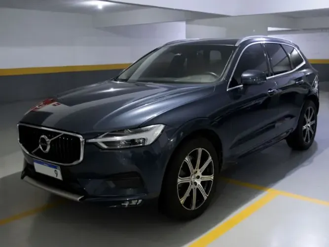 Volvo XC-60 XC 60 D-5 Momentum 2.0 AWD Diesel 5P 2020