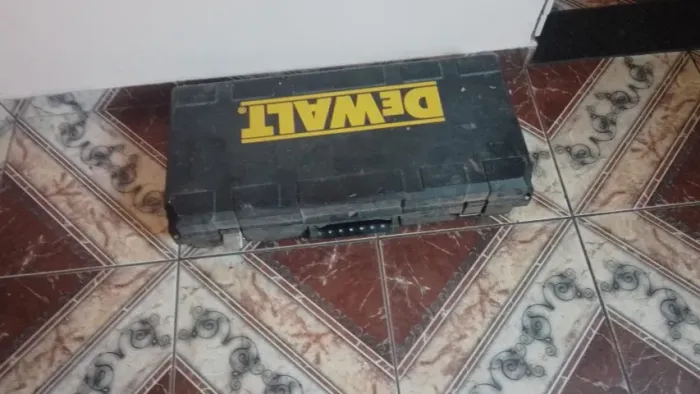 Martelete Demolidor Dewalt