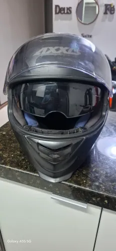 Capacete Axxis eagle SV 59/60 com óculos de sol interno