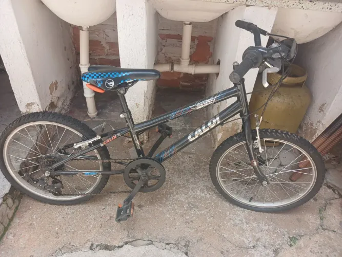 Bicicleta aro 20 com marcha Caloi 
