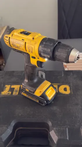 Furadeira Dewalt