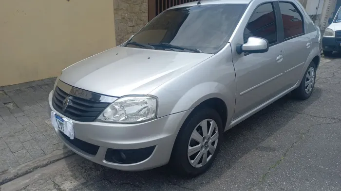 Renault Logan Expression Hi-flex 1.6 8V 4P 2012