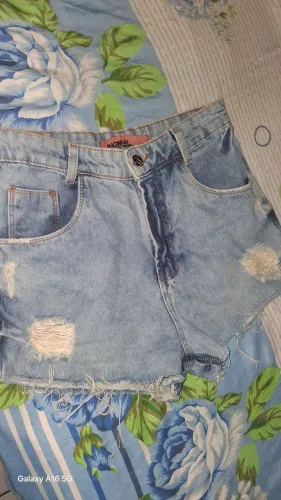 Short jeans