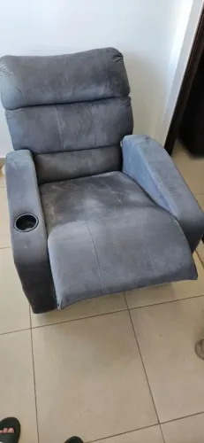 Poltrona do Papai de Veludo com Porta Copos Embutidos de R$1400 por APENAS R$700
