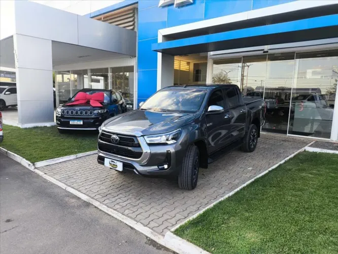 Toyota Hilux CD SRX 4X4 2.8 TDI 16V Diesel Aut. 2023