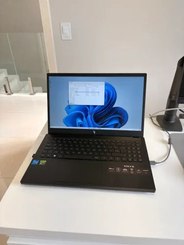 Notebook Acer Nitro V15 | i7 13ª Ger. | RTX 4050 | 32GB RAM DDR5