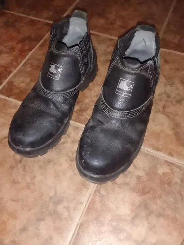 Bota bico de aço tamanho 45