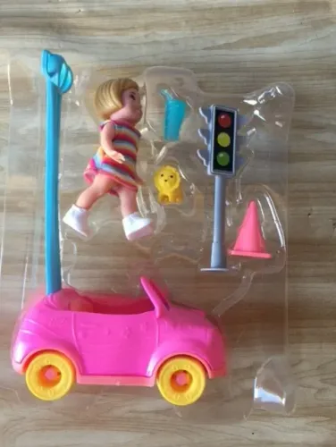 Barbie educação no trânsito importada.