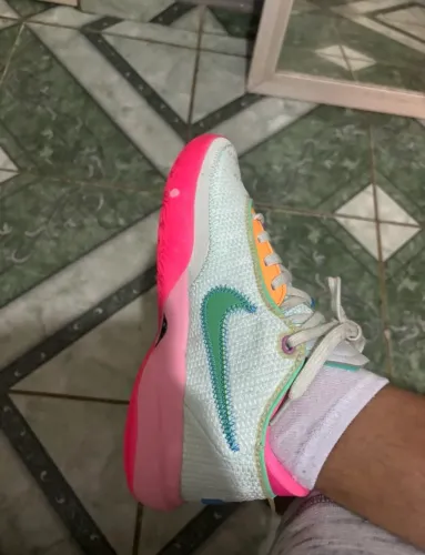 Tênis Nike Lebron James 20 TAM 39