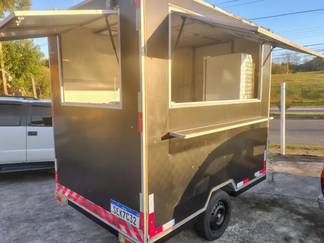 Trailer de lanche completo