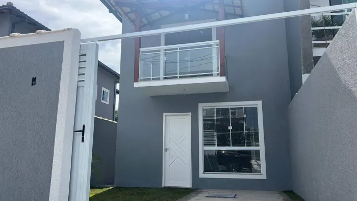 Belíssima Casa Duplex no Bairro Jardim Mariléia - Rio das Ostas/RJ