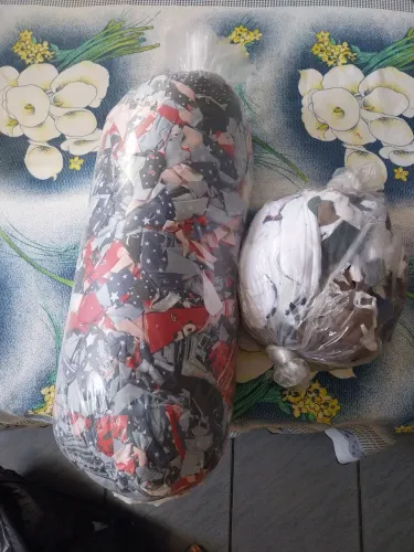 Retalhos de panos variados