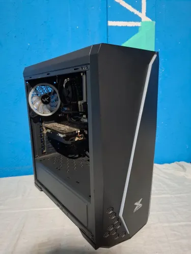 COMPUTADOR GAMER PAR VERDE LOGO, só com problema na forte