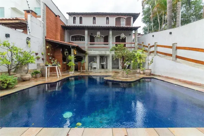 CASA COM PISCINA EM SANTANA - 295 metros quadrados com 5 quartos